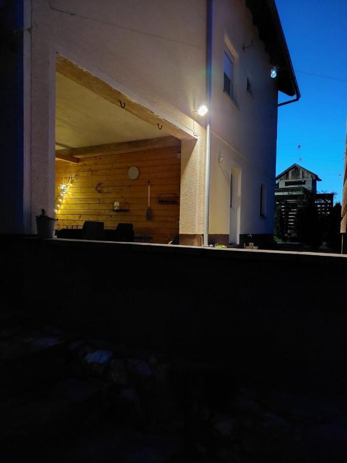 Apartman Hana Apartment Drežnik Grad Екстериор снимка