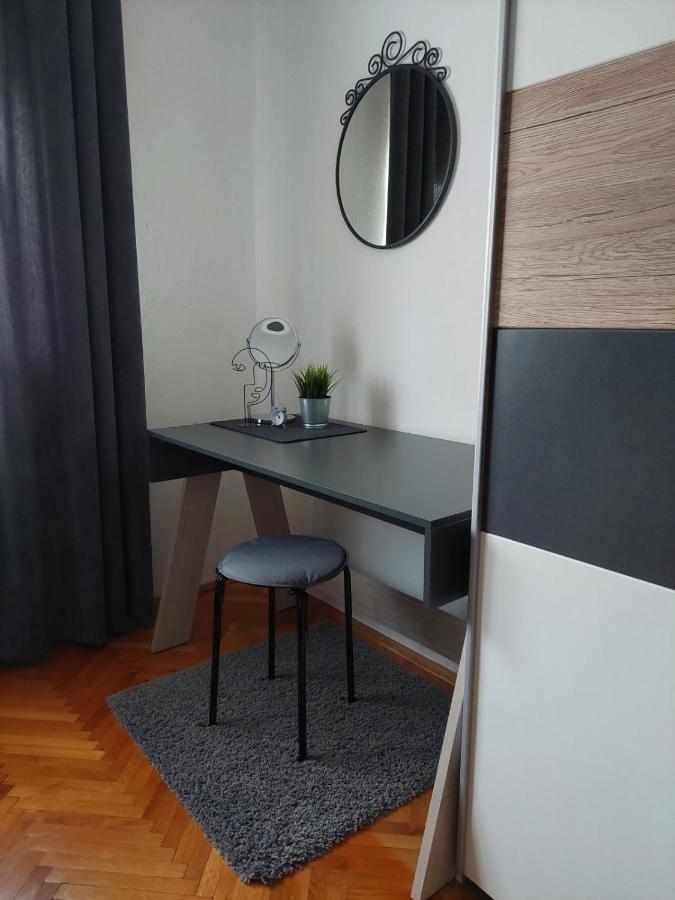 Apartman Hana Apartment Drežnik Grad Екстериор снимка