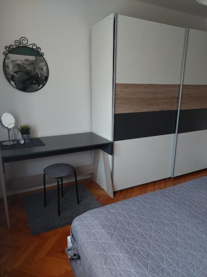 Apartman Hana Apartment Drežnik Grad Екстериор снимка